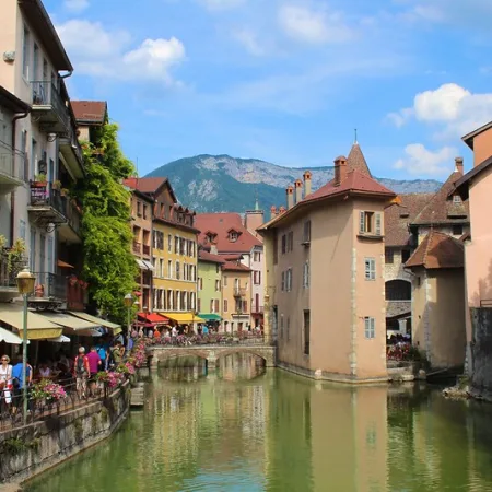 Tour to Annecy