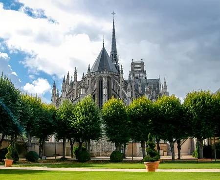 Tour guide in Orléans
